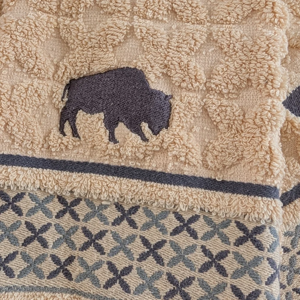 NWOT Embroidered Towels